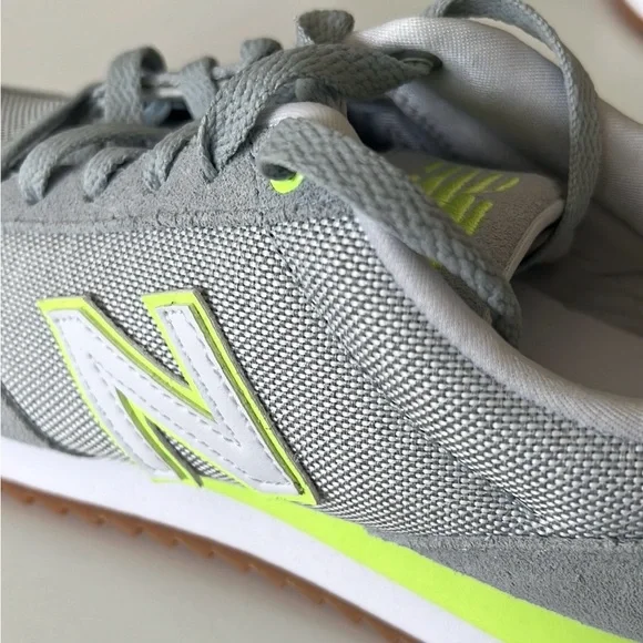 New Balance 501 v1 Women's Sneakers in Gray and Neon Yellow sz 8.5 - Picture 3 of 11